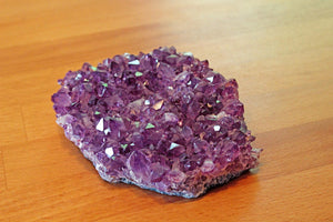 how to identify amethyst geode?