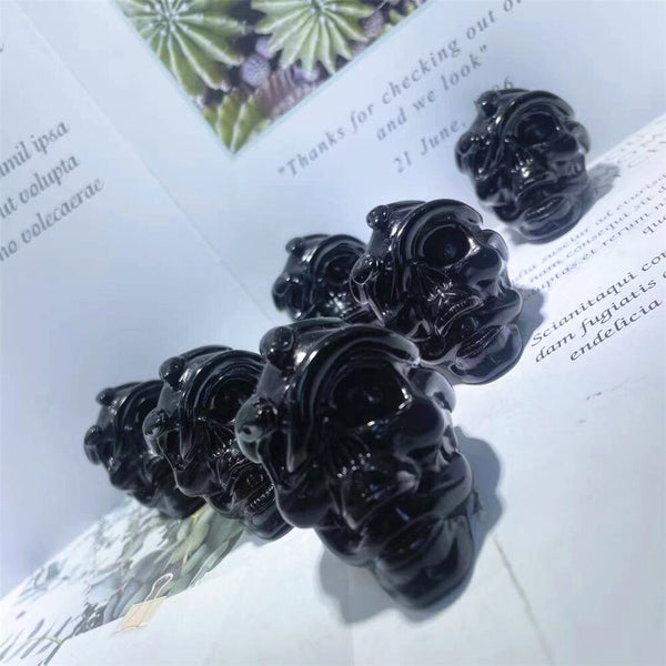 Natural Quartz Stones Reiki Healing Crystals Crafts Black Obsidian Skulls For Meditation Decoration