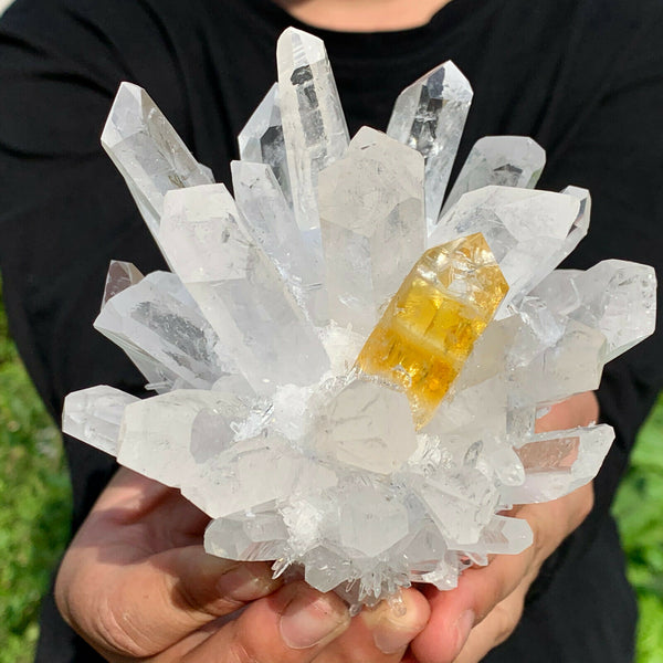 682G new discovery of white yellow Mirage quartz mineral Samplecr